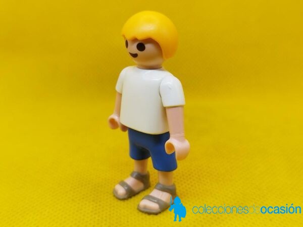 Playmobil Niño medieval con pantalón corto, niño romano con sandalias - Imagen 2