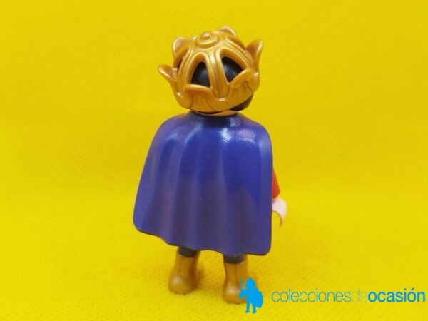 Playmobil Niño medieval, príncipe con corona y capa - Imagen 3