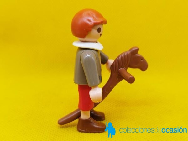 Playmobil Niño vintage con caballito de madera - Imagen 3