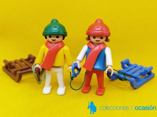 Playmobil Niño con trineo y bufanda