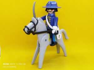 Playmobil Oficial del norte con caballo