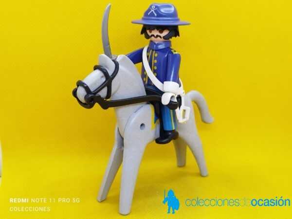 Playmobil Oficial del norte con caballo