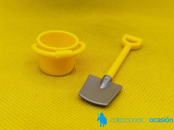 Playmobil Pala y cubo amarillo, herramienta