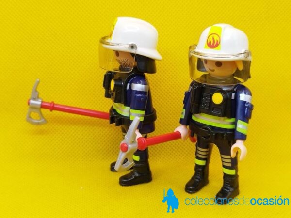 Playmobil Pareja de bomberos con hachas - Imagen 2