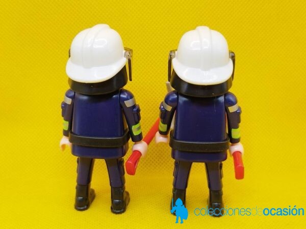 Playmobil Pareja de bomberos con hachas - Imagen 4