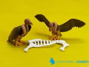 Playmobil Pareja de buitres con restos de vaca, aves