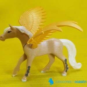 Playmobil Pegaso con alas doradas, animal mitológico.