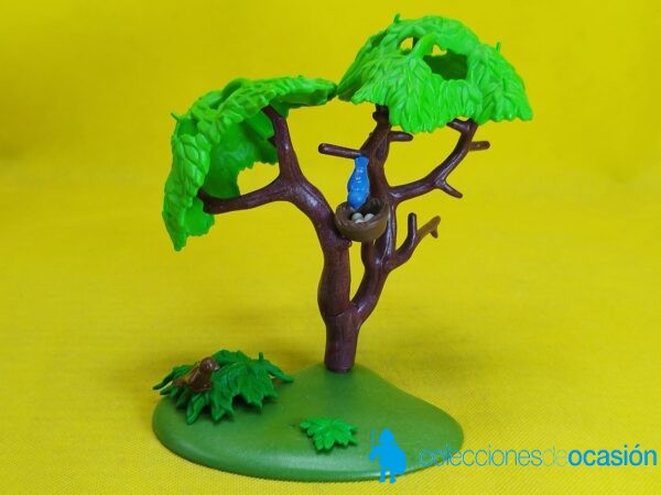 Playmobil Pequeño árbol con vegetación y nido de pájaros - Imagen 2