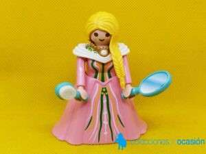 Playmobil Princesa medieval con vestido rosa, espejo y cepillo
