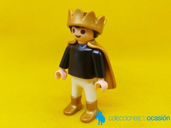 Playmobil Príncipe medieval , niño con capa y botas doradas - Imagen 2