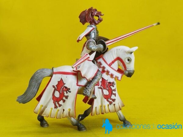 Schleich Caballero de torneo del dragón rojo REF 70046 - Imagen 3
