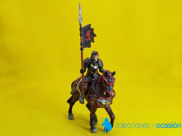 Schleich Caballero del dragón a caballo con lanza REF 70102 - Imagen 2