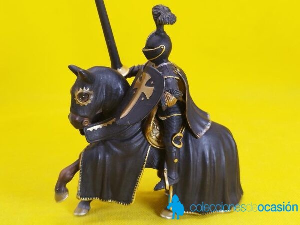 Schleich Caballero negro de torneo REF 70032 - Imagen 2