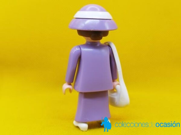 Playmobil Señora vintage con pañuelo en el cuello y bolso - Imagen 3