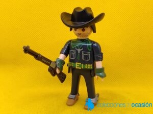 Playmobil Vaquero con winchester y espuelas