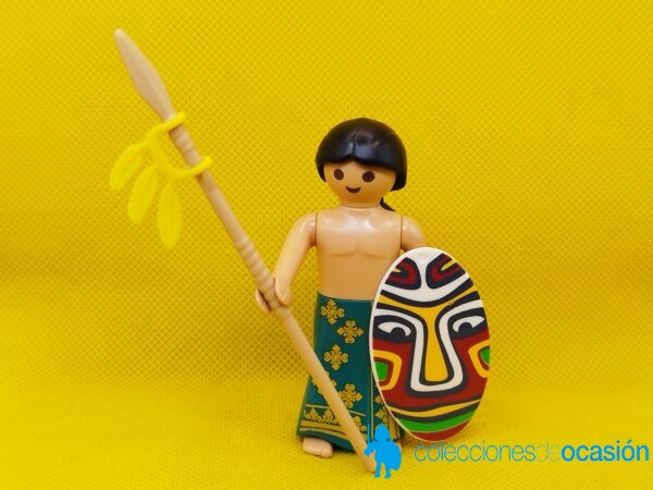 Playmobil guerrero indígena con lanza y escudo