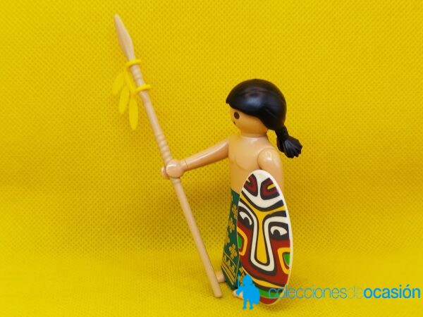 Playmobil guerrero indígena con lanza y escudo - Imagen 2