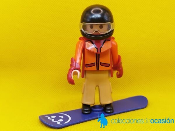 Playmobil hombre con tabla de snowboard y casco