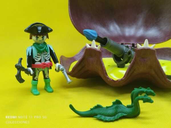 Playmobil Pirata fantasma con cañón en concha gigante REF 4802 - Imagen 3
