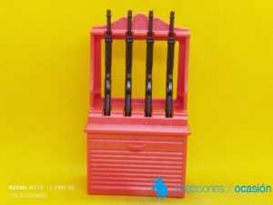 Playmobil Armero rojo con 4 winchester