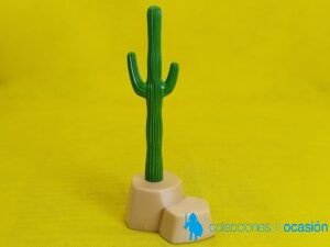 Playmobil Cactus sobre roca