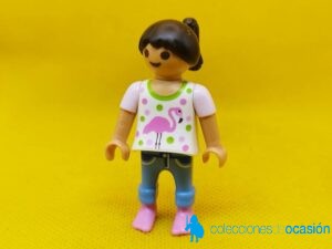 Playmobil Niña actual descalza