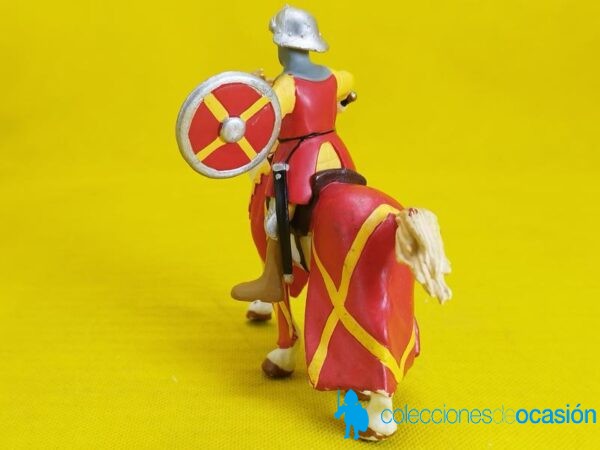 Papo caballero medieval a caballo con escudo y espada - Imagen 4