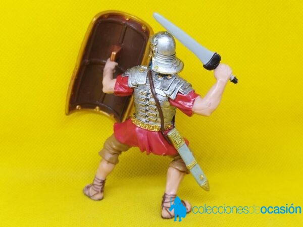 Papo legionario romano en posición de combate - Imagen 3