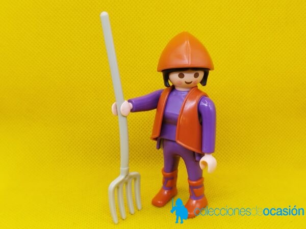 Playmobil Aldeana con horca