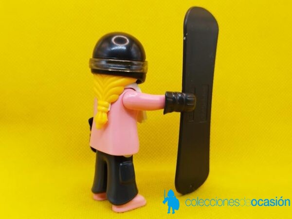Playmobil Mujer con tabla de snowboard y casco - Imagen 4