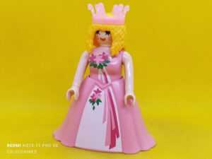 Playmobil Reina con vestido y corona rosa