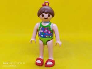 Playmobil Niña con bañador y chanclas