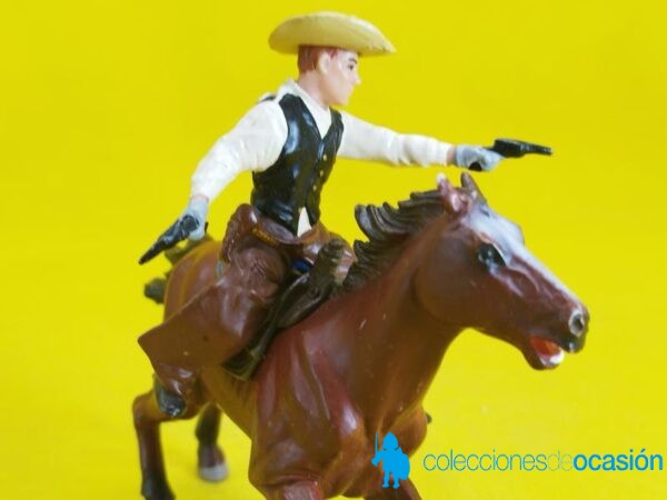 Papo vaquero con caballo