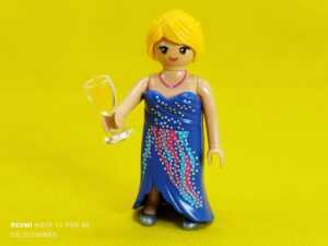 Playmobil Señora con vestido de fiesta azul