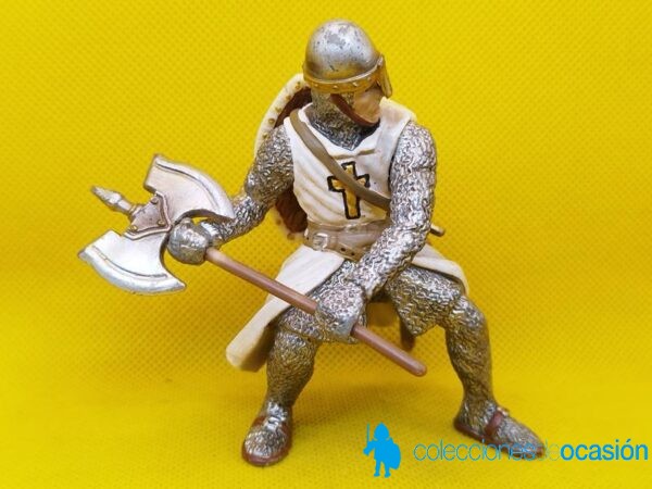 Schleich Soldado Templario de infantería con hacha de batalla REF 70036 - Imagen 2