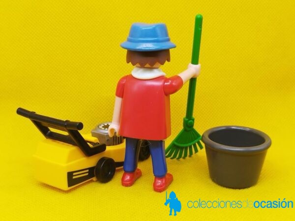 Playmobil Jardinero con corta cesped REF 3233 - Imagen 3