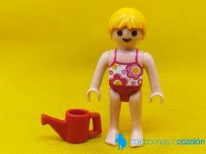 Playmobil Niña con bañador y regadera