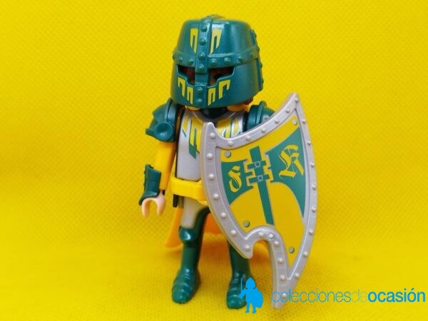 Playmobil Caballero con capa amarilla