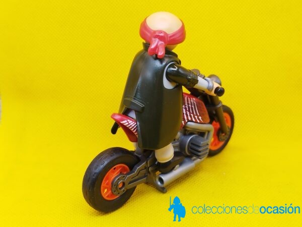 Playmobil Ladrón con moto, moto custom roja - Imagen 4