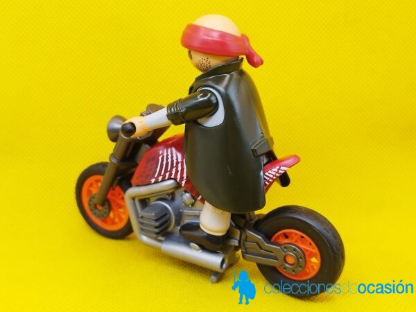 Playmobil Ladrón con moto, moto custom roja - Imagen 5