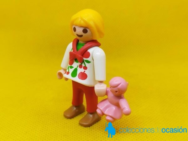 Playmobil Niña vintage con muñeca rosa, niña de época - Imagen 2