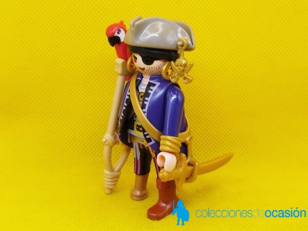 Playmobil Pirata con muleta y loro, pirata de la isla del tesoro - Imagen 2