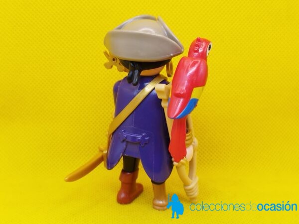 Playmobil Pirata con muleta y loro, pirata de la isla del tesoro - Imagen 4