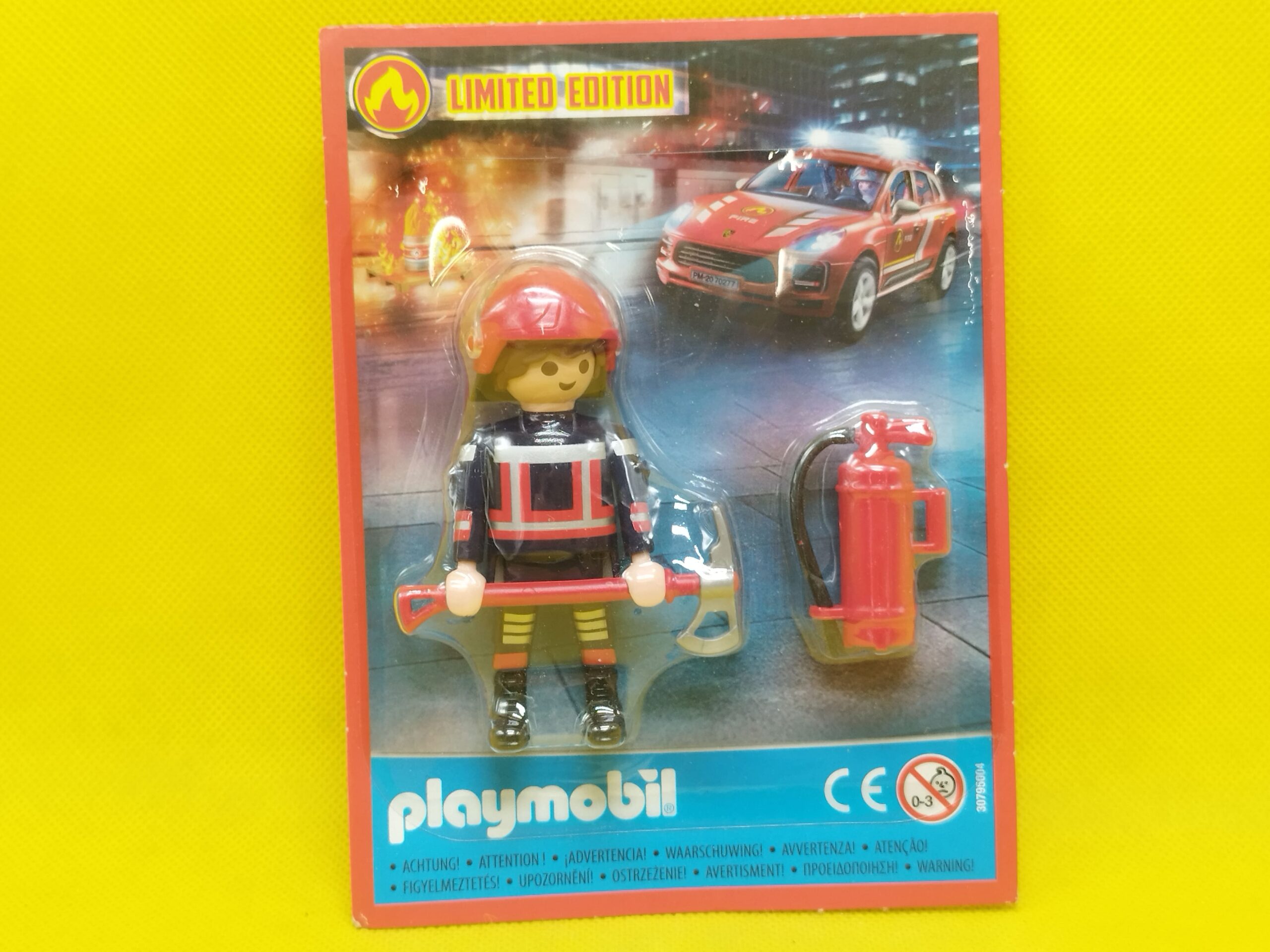 Playmobil Bombero con extintor