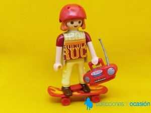 Playmobil Chico con monopatín y equipo de música