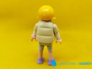 Playmobil Niña adolescente con pantalón corto