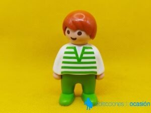 Playmobil 1 2 3 niño con jersey de rayas verdes