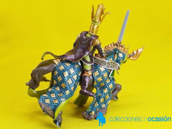 Papo Caballero con Dragón en el escudo de armas - Imagen 5