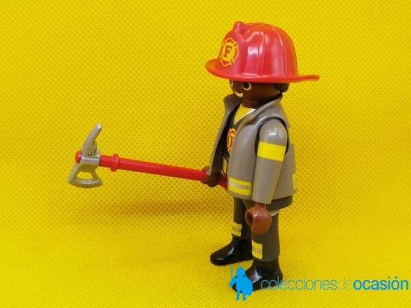 Playmobil Bombero negro con hacha - Imagen 2