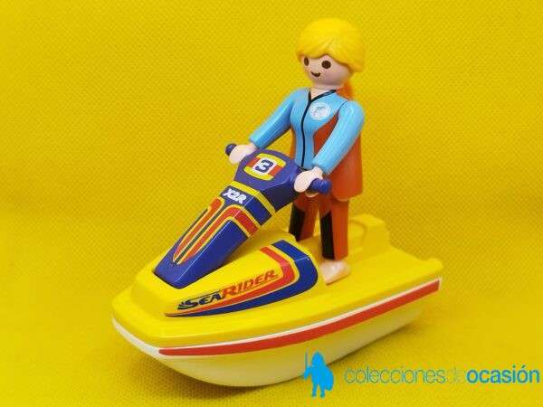 Playmobil Mujer con moto de agua